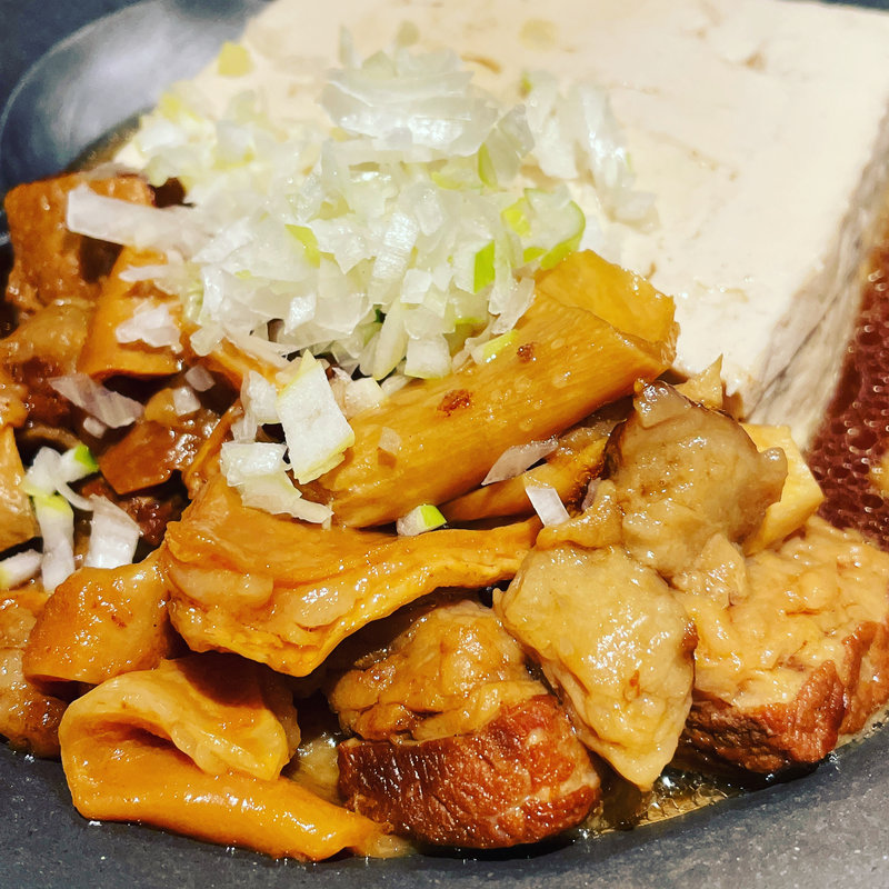 名物牛肉豆腐定食(鉄板焼 博多 天神ホルモン　泉の広場)