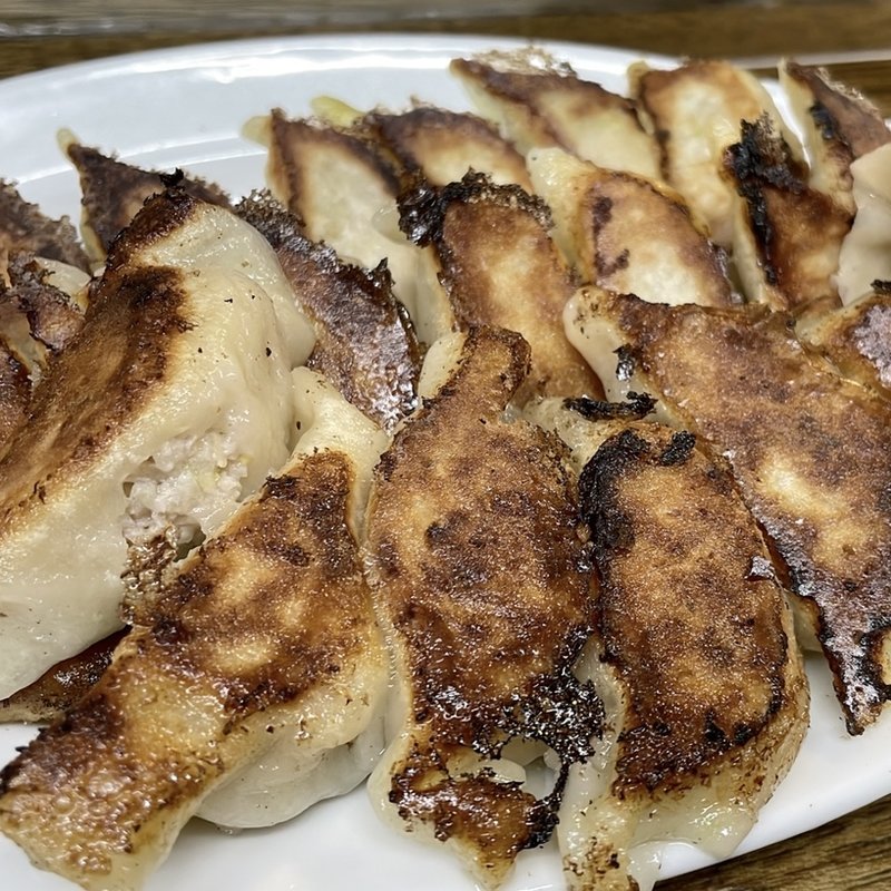 餃子 (にんにく、チーズ、カレー)(餃子荘ムロ)