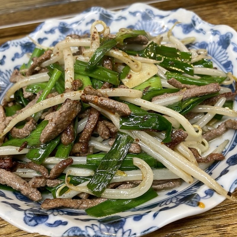 レバニラ炒め(餃子荘ムロ)