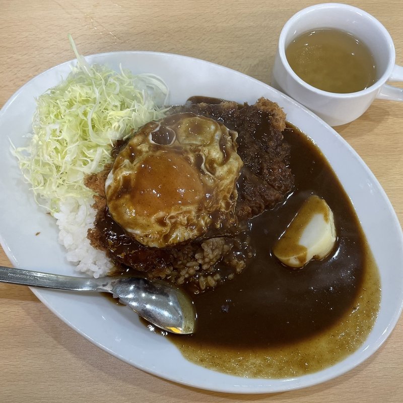 カツカレー＋目玉焼き(キッチン ヨッチ)