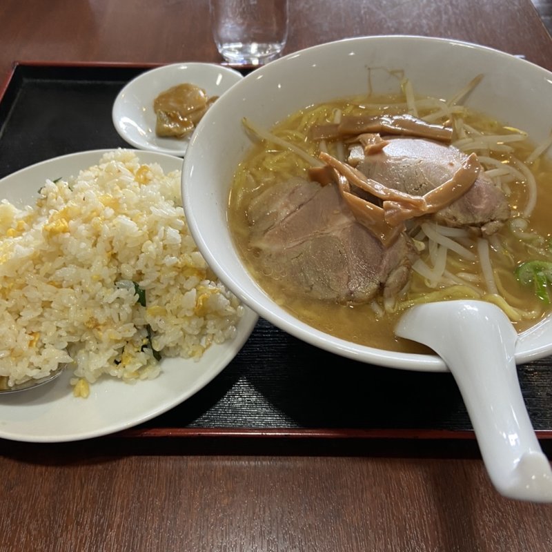 味噌ラーメン＋半チャーハンセット(中華食酒館万龍記 片倉店)