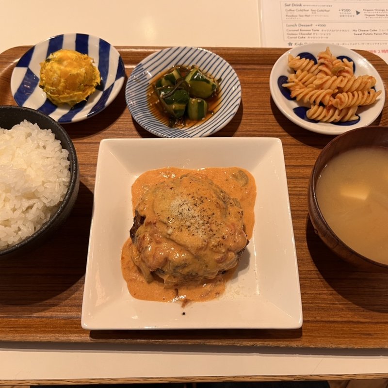 ハンバーグ御膳(デミソース または 和風ソース)(MID ミッドダイニング)