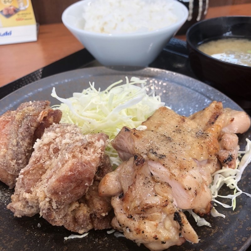 出汁からあげと出汁やきとり定食(からやま 堺長曽根店)