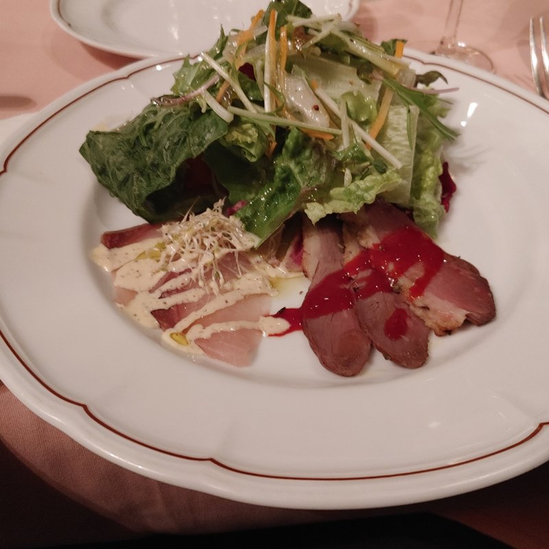 海老とマッシュルームのアヒージョ

(ピッツァサバトーニ青山店)