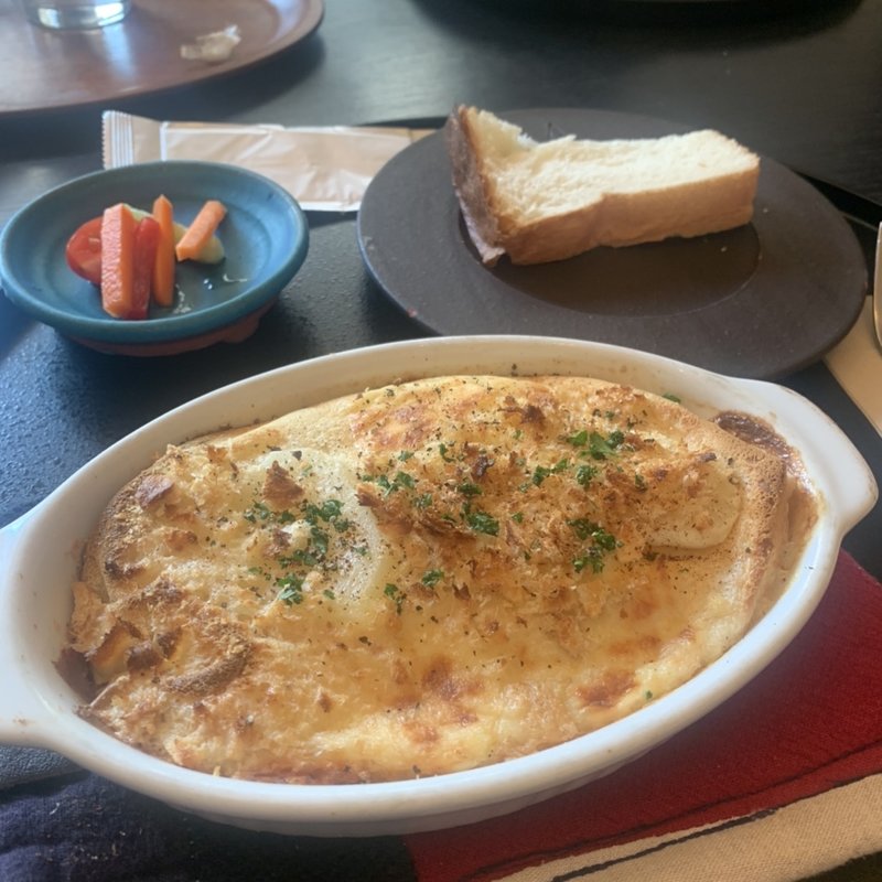 シーフードクレープグラタン(カフェ アンティグア)