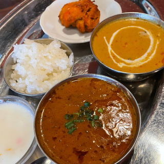 【K set】2種盛りカレーセット(ガズル 東久留米店 )