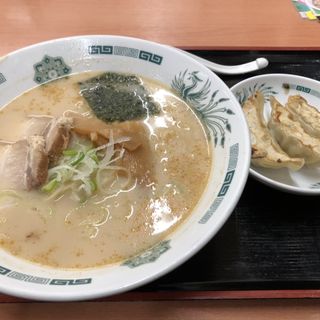 とんこつラーメン(日高屋 池袋北口駅前店)