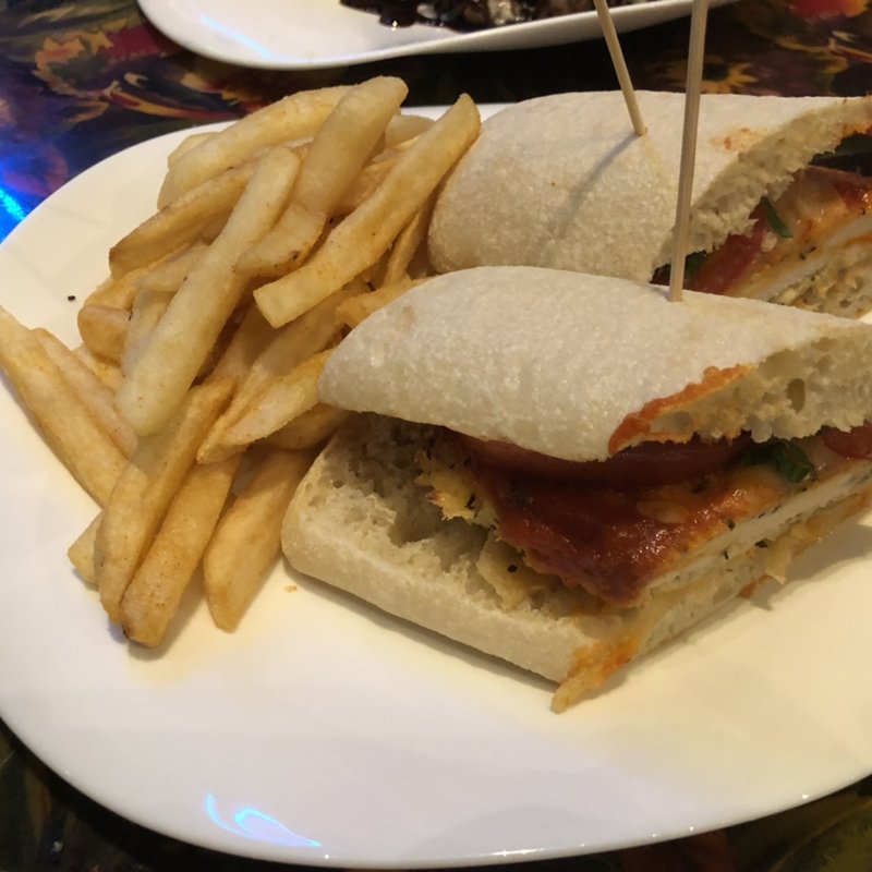 パルメザンチキンサンドウィッチ(レインフォレストカフェ・トーキョー （Rainforest cafe）)