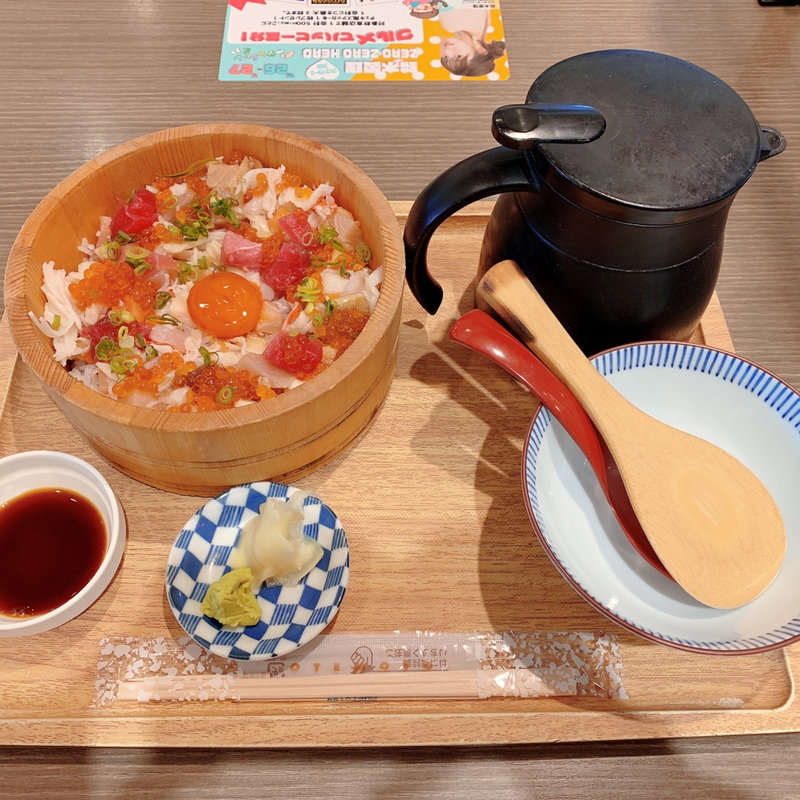 築地海鮮ひつま飯 特上(築地〆虎 虎杖 ダイバーシティ東京店)