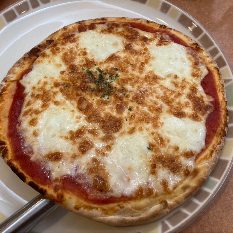 オリーブアンチョビのマルゲリータピザWチーズ(サイゼリヤ 中央通り大町店 )