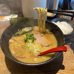 軟骨ラーメン(麺部 しば盛)