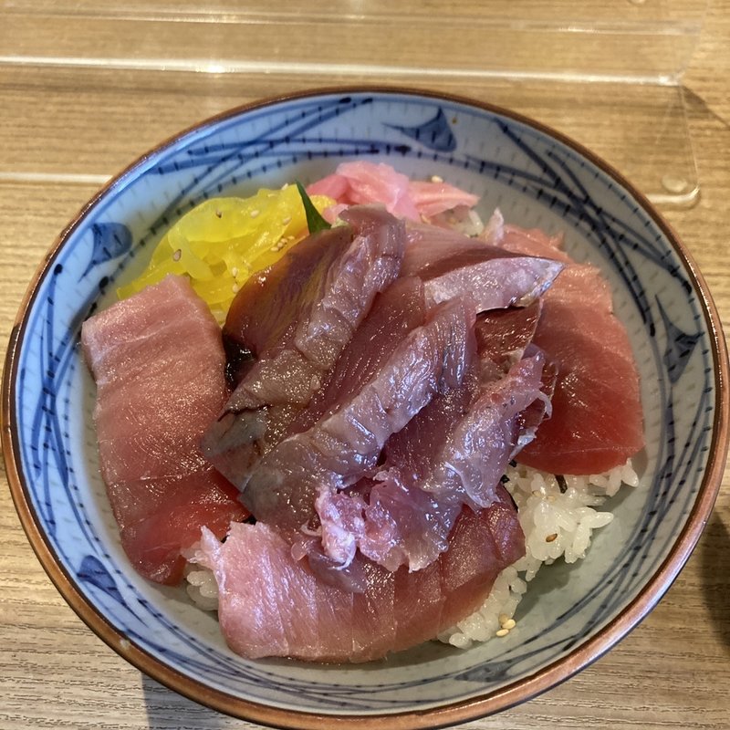 三種盛丼(めし·肴千住ちゃぶ台)