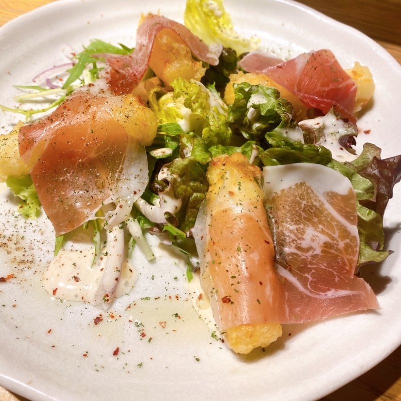 クリームチーズと生ハムの揚げ物(宝堂 KARASUMA)