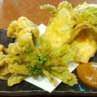 春野菜の天ぷら(地きんめ鯛専門　銀座はなたれ)