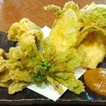 春野菜の天ぷら(地きんめ鯛専門　銀座はなたれ)