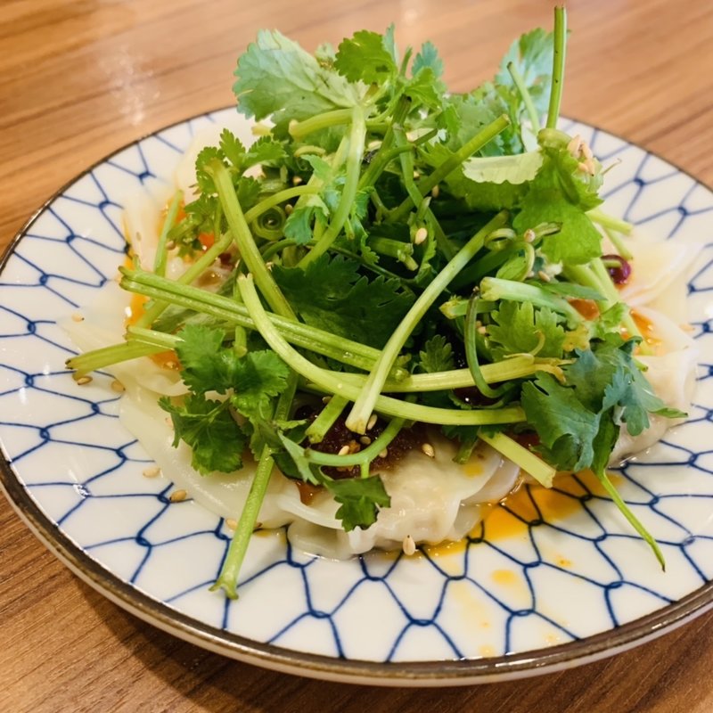 ワンタンパクチー(酒場のんき)