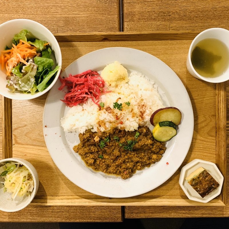 焦がし玉葱のスパイスキーマカレー(ハイファミリア （Hi famiglia）)