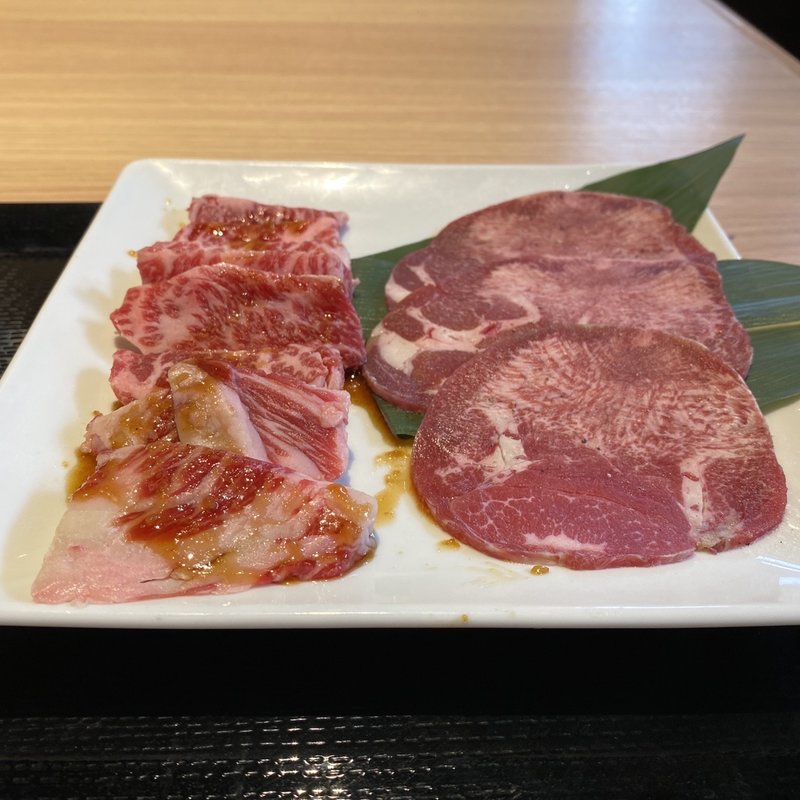 特選ランチ(上カルビ、上タン)(焼肉じゃんじゃん亭 金山店)