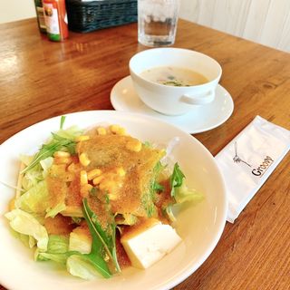 スープとセットサラダ(グルービー　つくば研究学園店)