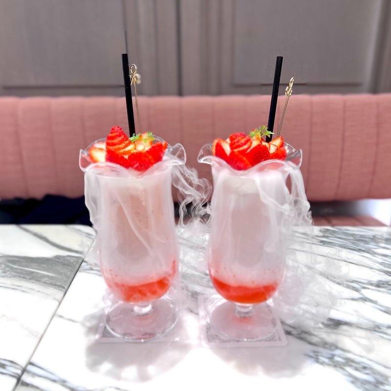 苺のミックスジュース(ポアール・ド・ジュネス （POIRE de junesse）)