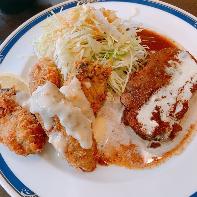 タンシチューと牡蠣フライ(シャンボール )