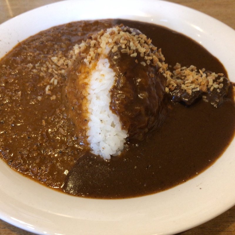ビーフとキーマのあいがけカレー(おじいさんの古時計)