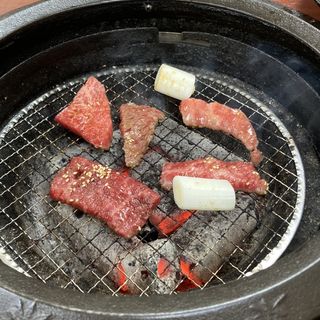 (炭火焼肉やまと )