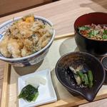 牡蠣天丼と豚味噌南蛮五穀麺セット(五穀　上尾店)