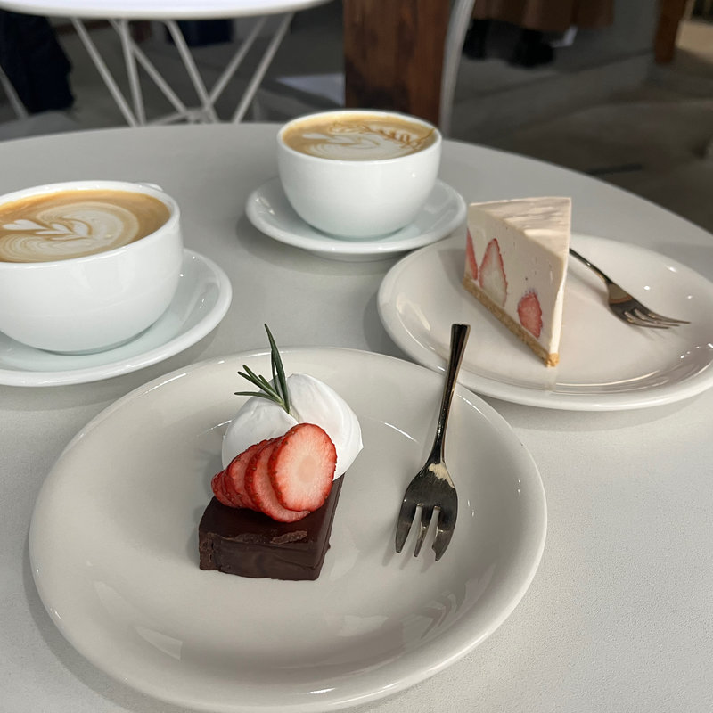 Cafe Latte(in・to coffee stand)