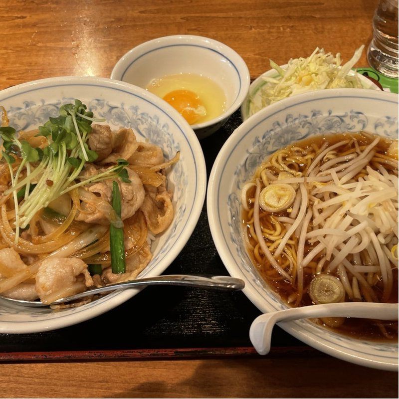 スタミナ丼とおともラーメン(ジロー’sテーブル東武練馬)