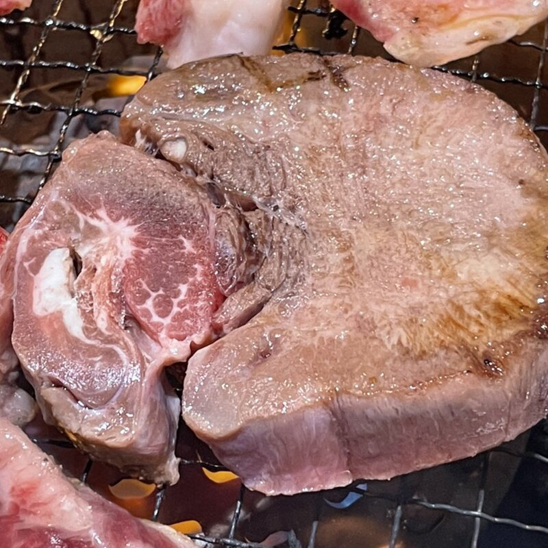 厚切りマンゴー牛タン(焼肉キャンプ　板橋高島平店)