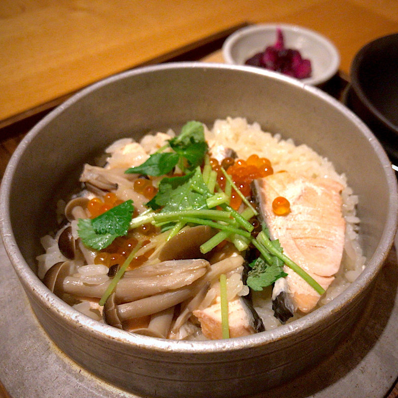 鮭といくら釜飯〜はらこ飯風〜 2〜3人前用(かこいや 仙台駅前店)