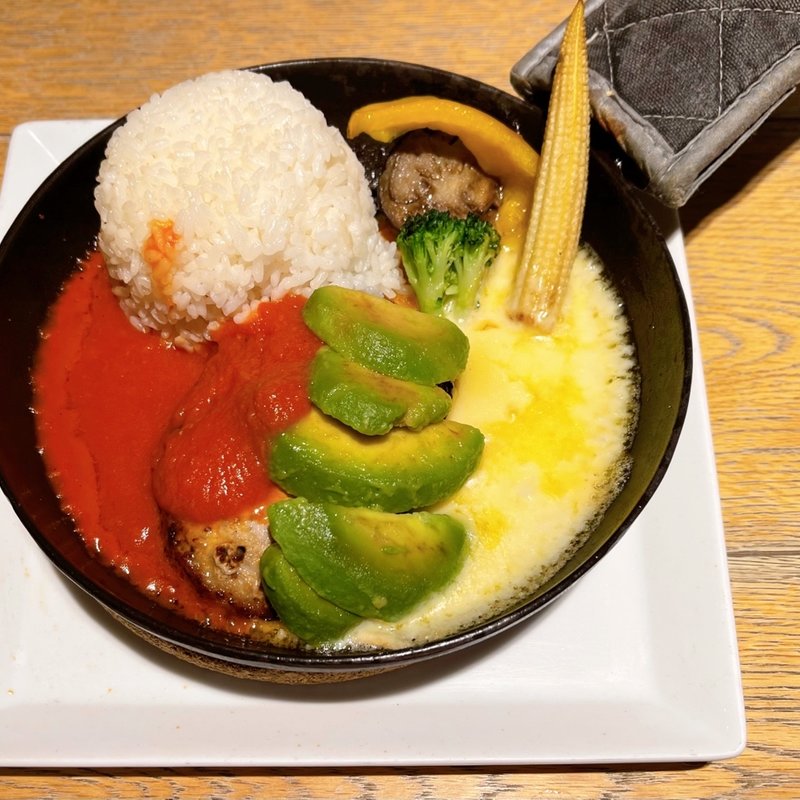 アボカドトマトソースハンバーグ(マカロニ 名古屋店 （MACCARONI）)