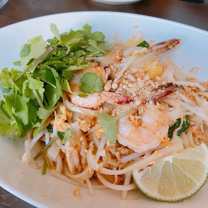 タイの海老焼きそば（パクチー追加）(タイキッチンJai dee)
