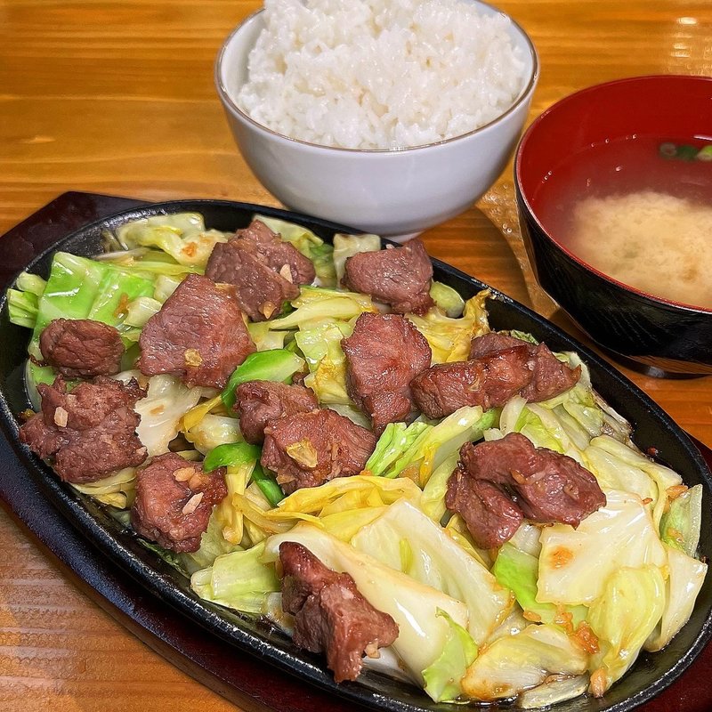 焼肉一人前(鉄板焼肉どまんなか本店)