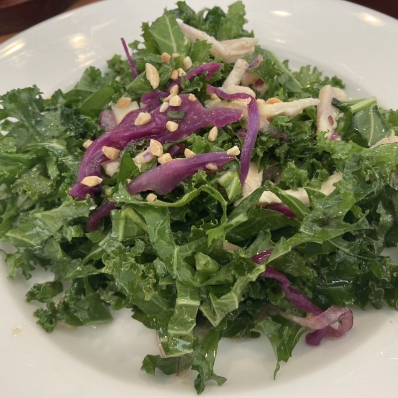 ケールサラダ〜ピーナッツオイルドレッシング〜(ロイヤルホスト南葛西店)