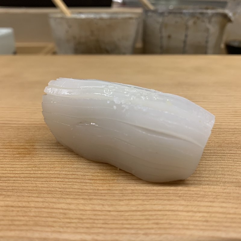 墨烏賊(ヒカリモノ 鮨とツマミ)