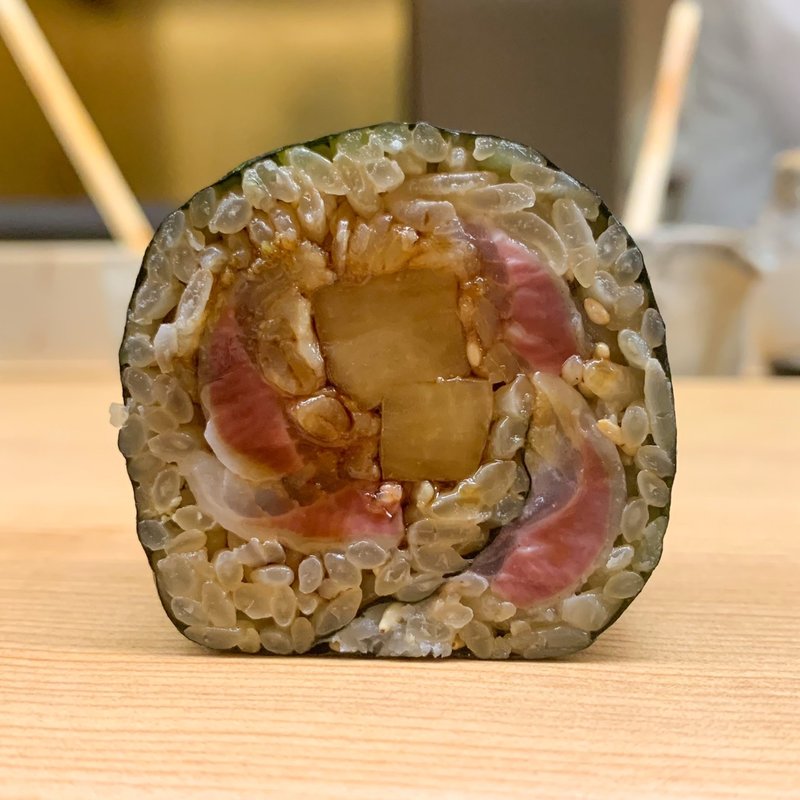 ヒカリ巻き(ヒカリモノ 鮨とツマミ)