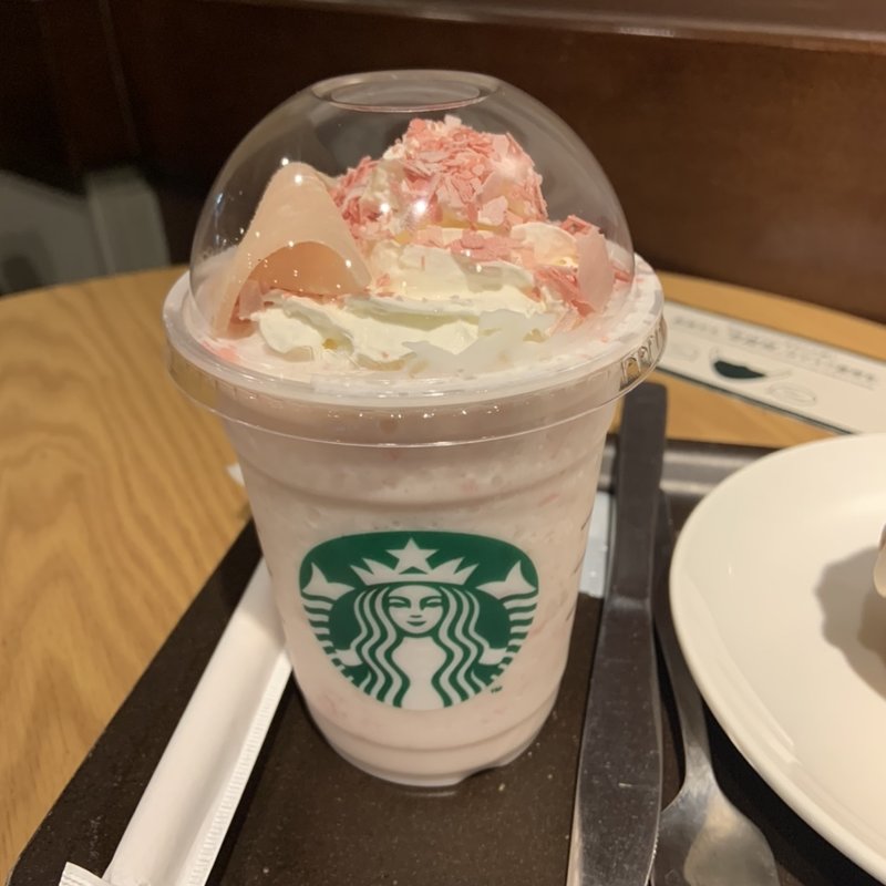 さくら ストロベリー 白玉 フラペチーノ(スターバックスコーヒー 南池袋店)