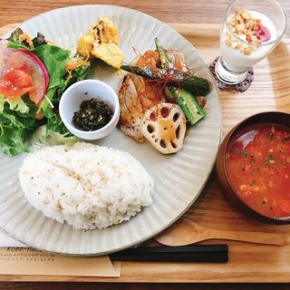 (HakkoCafe Kome-Hana～発酵カフェ コメハナ～)
