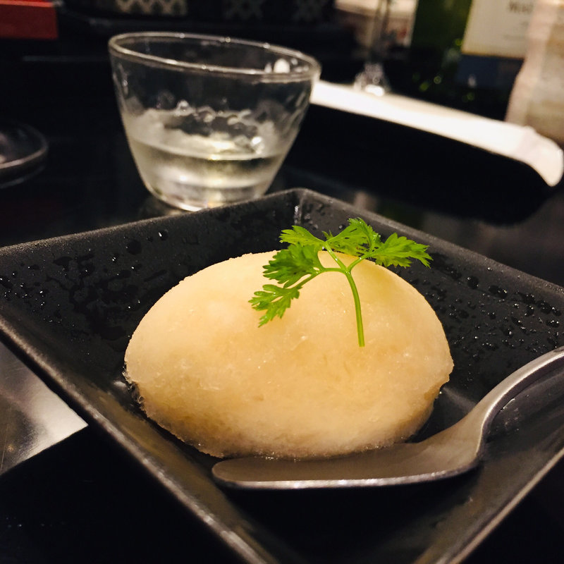 白桃の自家製シャーベット(天麩羅からり)