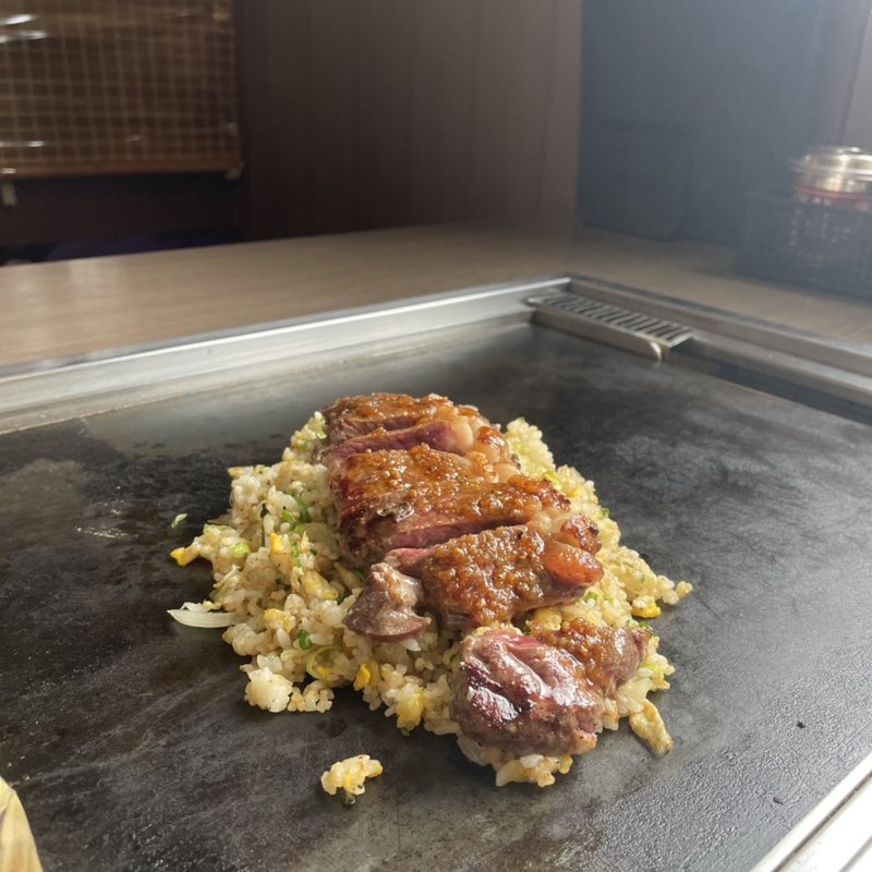 鉄板やきめしとサーロインステーキ(喃風 尼崎店)