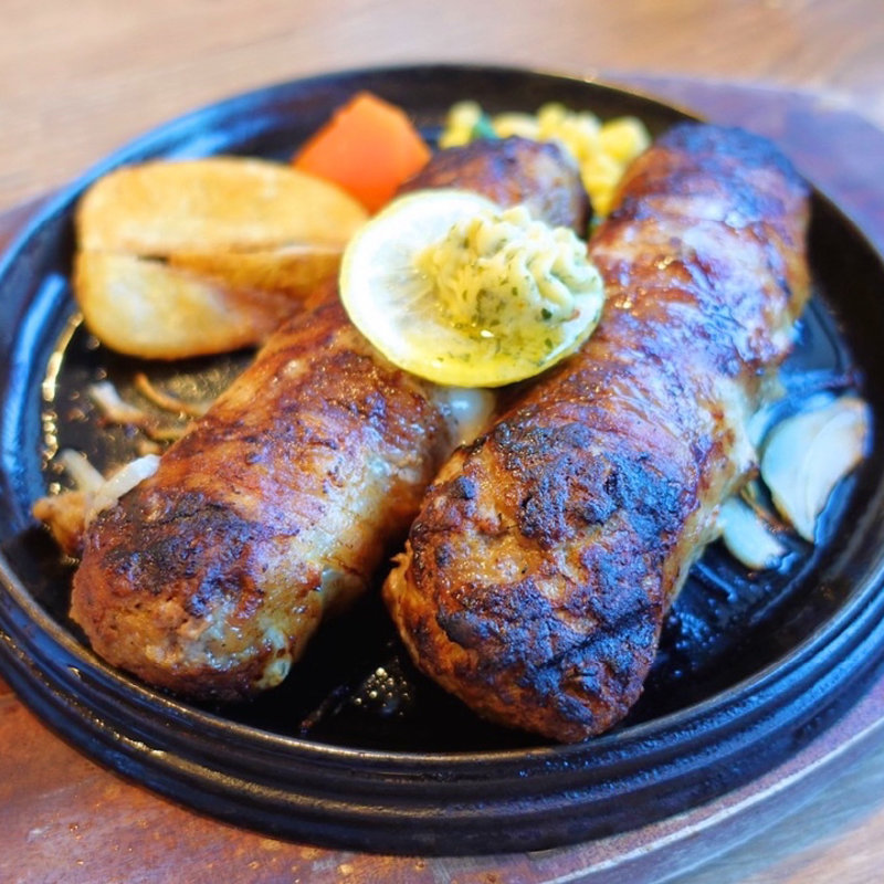 トンロールハンバーグ（180g）(炭火ステーキ 炉舎 本店)