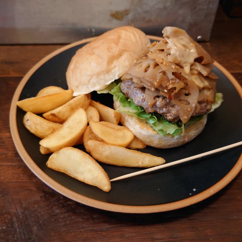 東洋一の蓮根バーガー(パントリー コヨーテ （PANTRY COYOTE）)