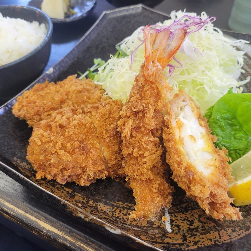 （車）海老かつ定食(とんかつ水龍 （とんかつすいりゅう）)