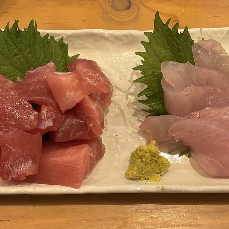 マグロ切り落としと金目鯛造り(大衆酒肴スタンドさかば。第3ビル店)