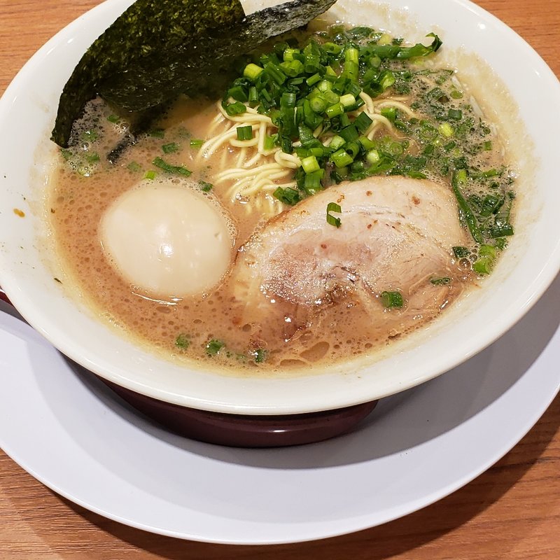味玉ラーメン(九州釜焚きとんこつ がっとん)