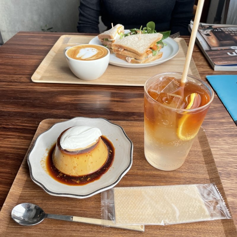 (YETI ROASTERY. COFFEE)