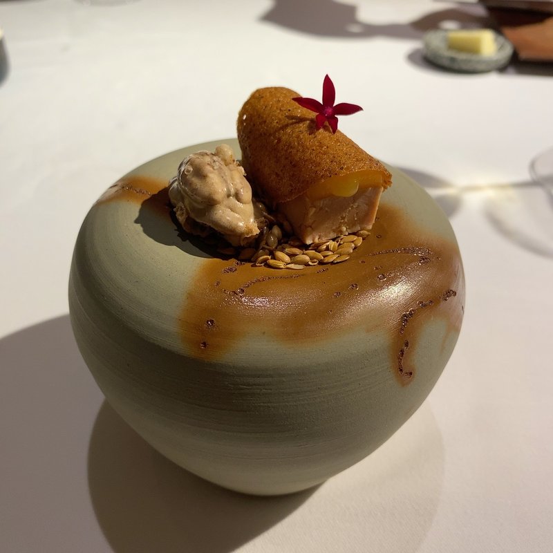 フォアグラのテリーヌとピーカンナッツ(ラ・ヴァガボンド （LA VAGABONDE）)