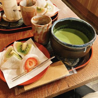 いちご大福と抹茶セット(菓舗 カズナカシマ （菓舗 KazuNakashima）)